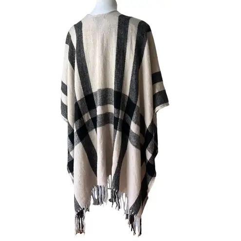 Banana Republic  Erin Plaid Cashmere Blend Fringe Wrap