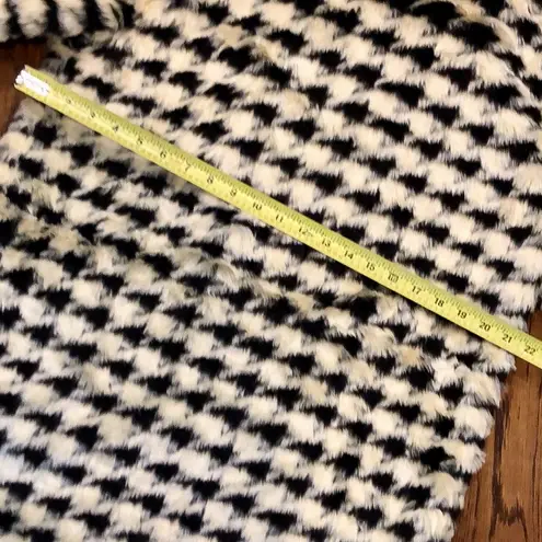 Black and White Houndstooth Faux Fur Teddy Notched Collar Pea Coat NWT Size M