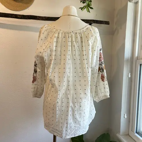 World Market White Floral Embroidered Puffed Sleeve Blouse Tassel Tie Top Size M Size M