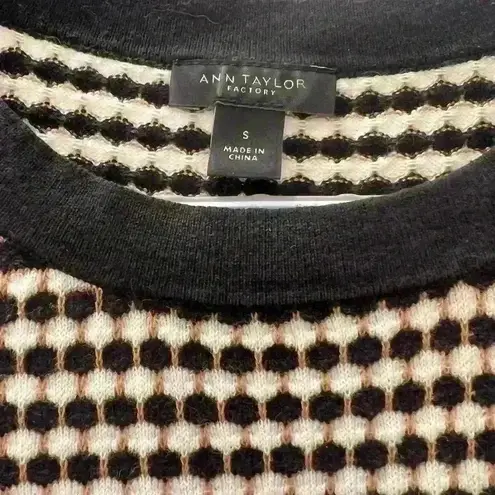 Ann Taylor Factory light weight sweater size Small Black