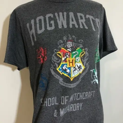 Harry Potter NWOT Gray Hogwarts Tee T Shirt New