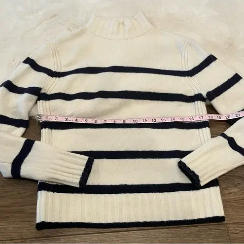 J.Crew  Mockneck Supersoft Yarn Sweater Size Medium