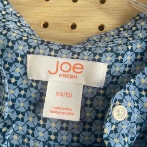 Joe Fresh blue geometric floral, printed sleeveless blouse top office work