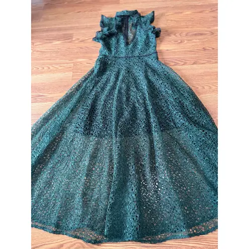 Alexis forest green Eleanora Lace Cap Sleeve Gown size medium