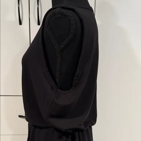 Evereve sleeveless dress . Size L