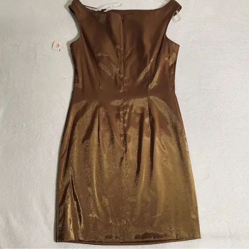 Cachet Structured Metallic
Dress Size 8