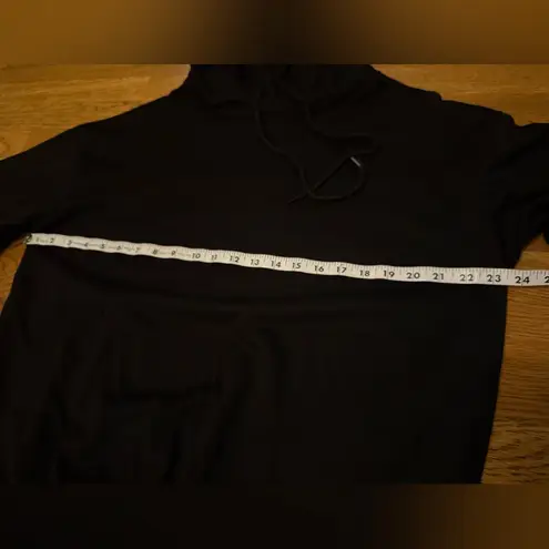 Black Feathered Women's Hoodie size M Size M