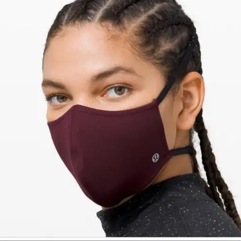 Lululemon NEW  Garnet Double Strap Face Mask Unisex