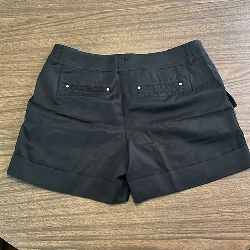 White House | Black Market NWT  WHBM Size 4 Black Shorts