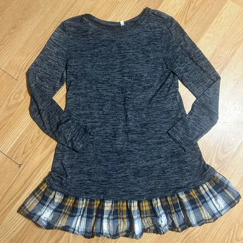 Gray Long Sleeve Dress with Plaid Hem Size M