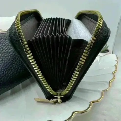 Flower Embroidered Zip Around Wallet w/ detachable Coin Purse in Black