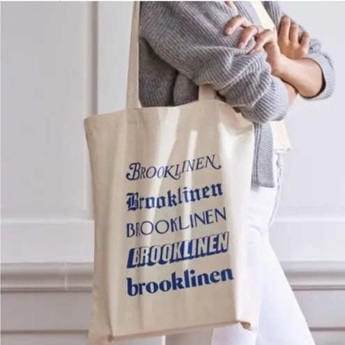 Brooklinen tote bag in Oatmeal & Navy Blue NWOT! Tan