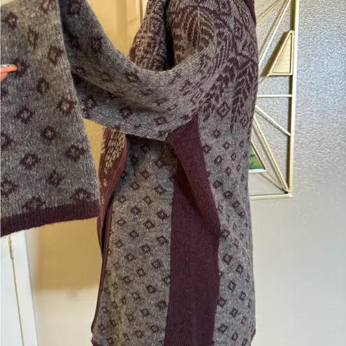 Royal Robbins Gray and Burgundy Cowl Neck Sweater