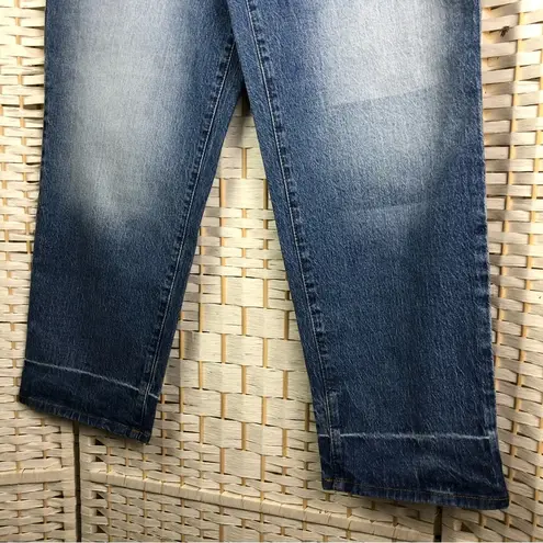 Universal Threads Universal Thread Women’s Vintage Straight Medium Wash Jeans Size 10/30R NWT