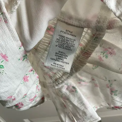 Floral White and Pink Women's Top Size 2XL
Mixed Threads