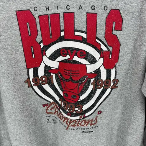 Chicago Bulls Crewneck Sweatshirt Championship Size Medium Gray