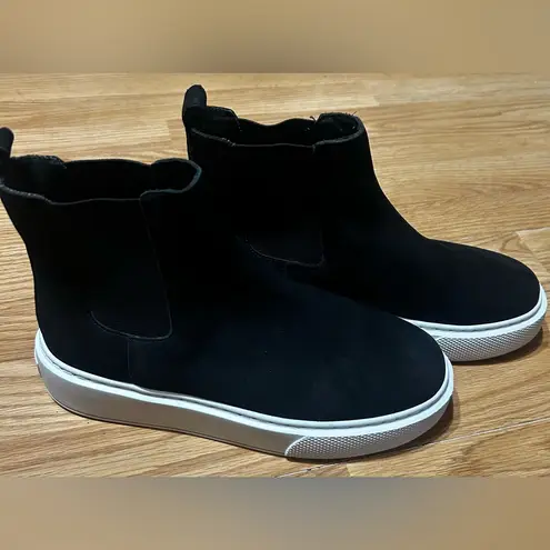 Women 7.5 J slides Black High top Sneakers with chunky White platform Soles