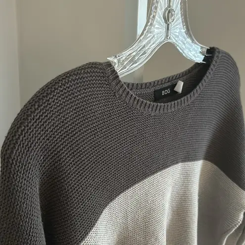 BDG Urban Outfitters  Gray Color Block  Sweater Size Medium