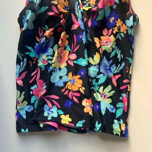 NWT Island Escape Floral