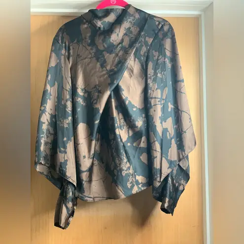 ZARA  Brown and Black Patterned Flowy Tie Back Top.    Size-X-Small