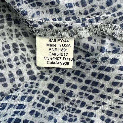 Bailey 44 Blue Fern Abstract V-neck Wrap Blouse Size Large