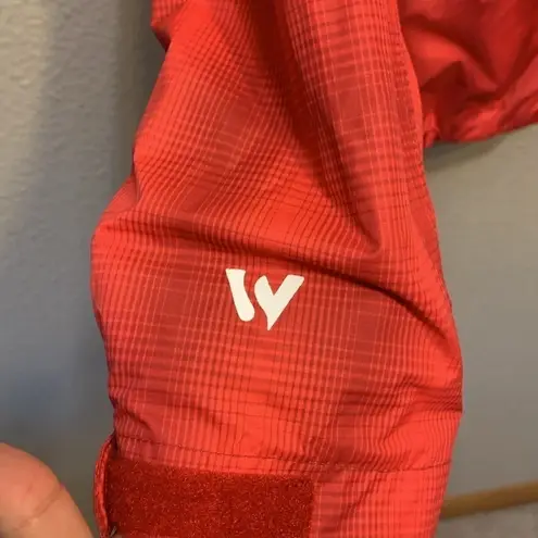 White Sierra Pink Packable Rain Coat sz M hiking climbing outdoor camping