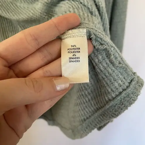 BKE soft light pale green long sleeved sweater shirt women's size XL knit style