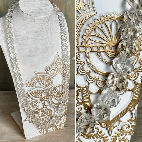 Vintage Graduated Crystal Glass Faceted Beaded Necklace White