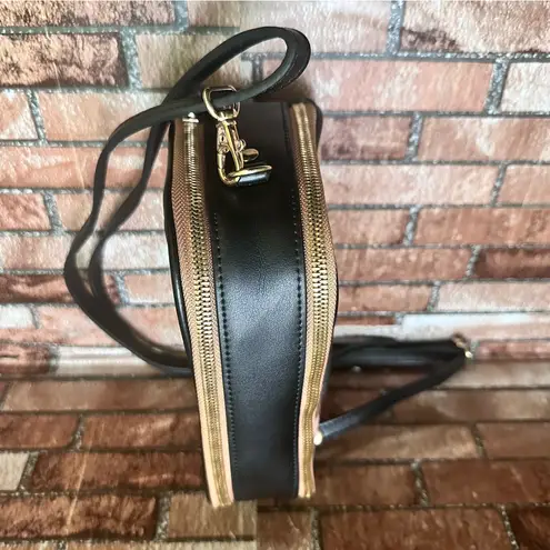 Spartina 449 Pink and Black Crossbody Bag with Geometric Design