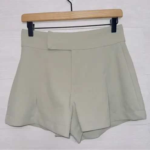 Sincerely Jules Women's Tan High Waisted Tailored Shorts size 3/26