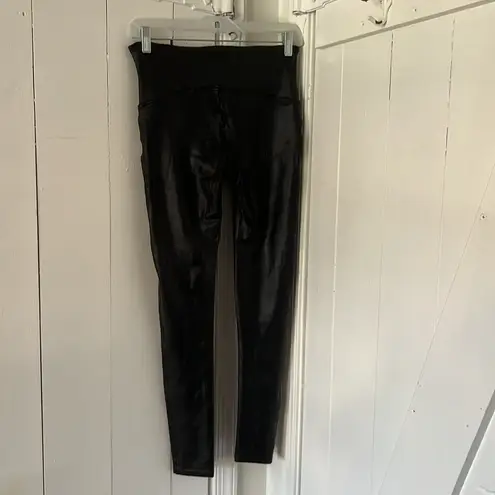 Spanx  Faux Leather Leggings Size M