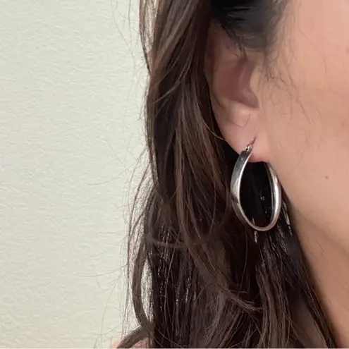 AV 925 Signed Sterling Silver Twisted Oval Hoop Earrings 6g.