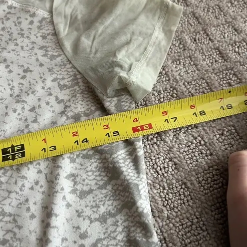 Anatomie Womens XS Green Snake Print Mesh Sleeve Top T Shirt Tee Workout Yoga