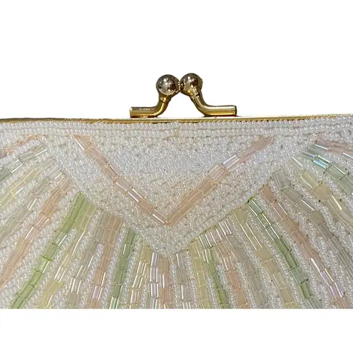 Antique Vintage 1950s Pearl Beaded Seashell Fancy Gold Chain Clutch Purse