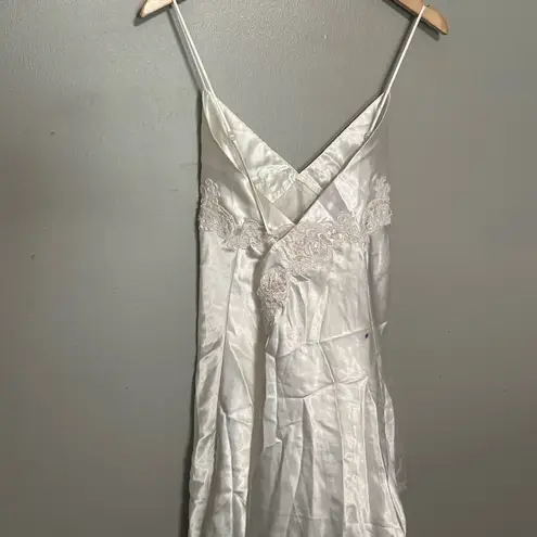 Victoria's Secret Vintage Y2K  White Mesh, Lace, and Satin Camisole Long Cami