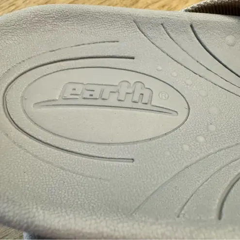 NWOT Earth Origins Women’s Sandals Size 8 Comfort Orthotic Tribal Aztec Design Gray