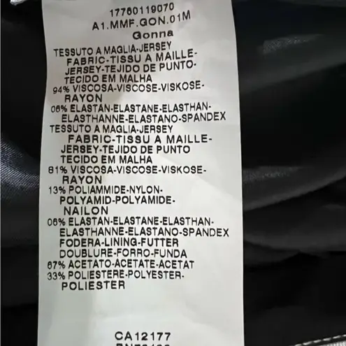 Max Mara Gonna Solid Black Pleated Pencil Skirt Size 44 NWT