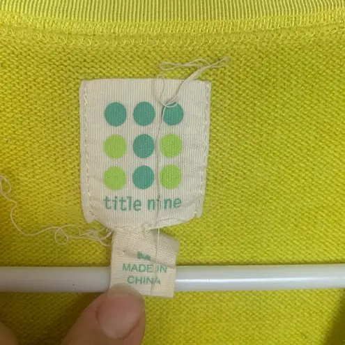 Title Nine womens medium yellow full zip sweater flaw long sleeve cardigan neon