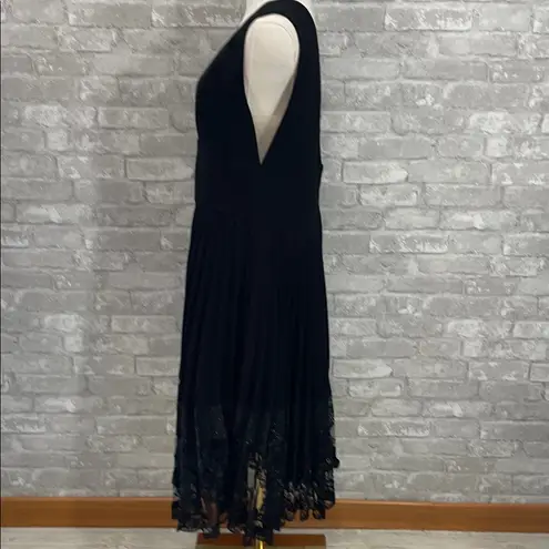 Helsi Chic Black Midi Dress with Lace Hem Size XL