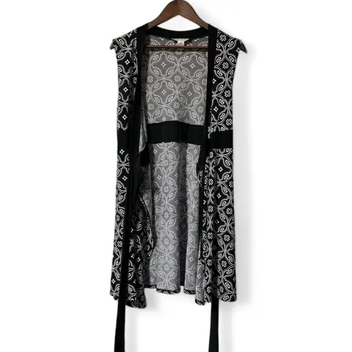 White House | Black Market  Wrap Dress Size M Tie V Front NWOT