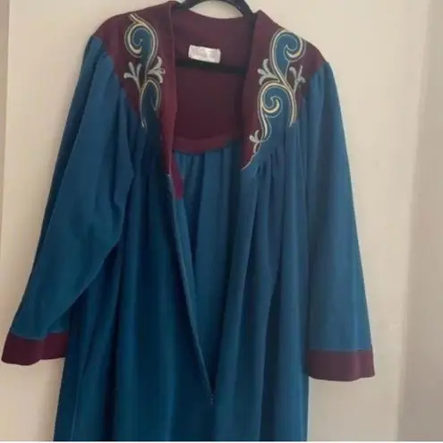 Vintage Vanity Fair Long Sleeve Long Embroidered Duster Nightgown Lingerie Blue Size L