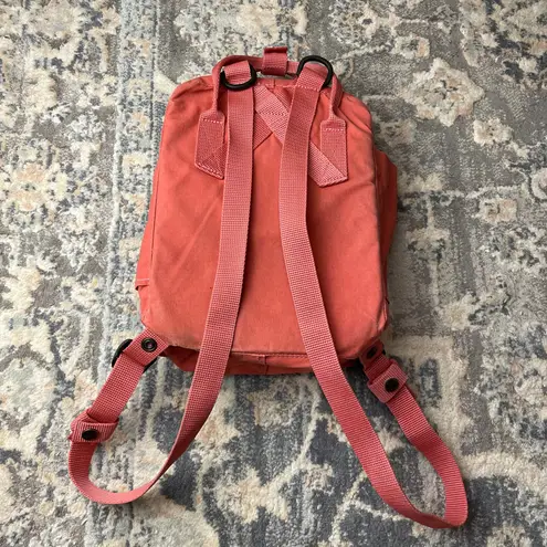 Fjallraven Kanken Mini Backpack Coral Pink