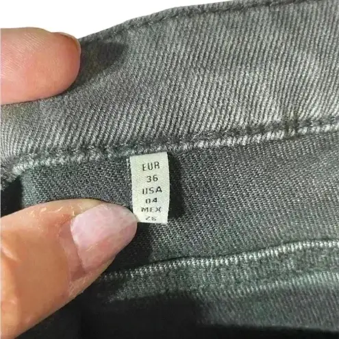 ZARA  Slim Fit Medium Rise Black Moto Jeans with Zipper Ankle‎ Size 4