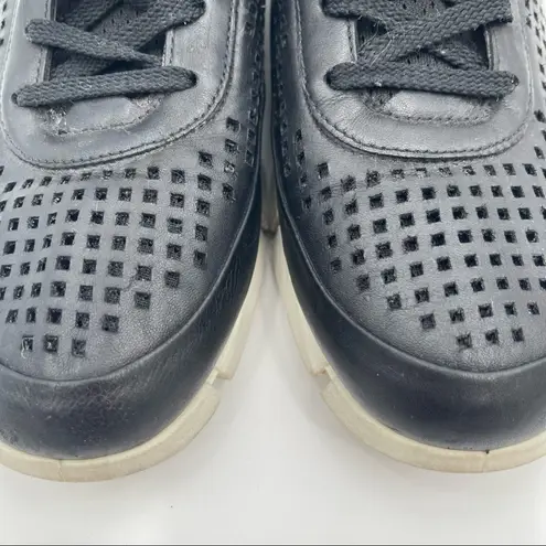 Ecco Women's Intrinsic Sneaker Pull On Black Perforated Shoes Lace SZ 40 (9-9.5)