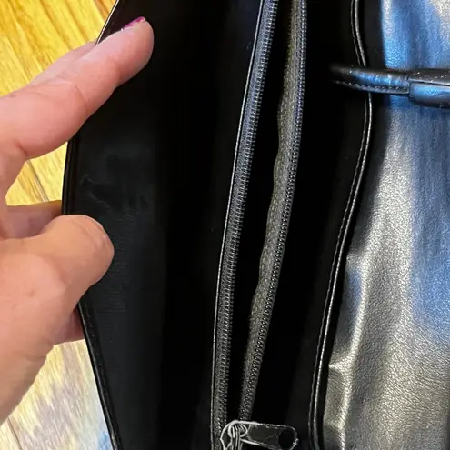 Guess  Black Leather Bi Fold Wallet Card Holder Organizer Women's - Image 6