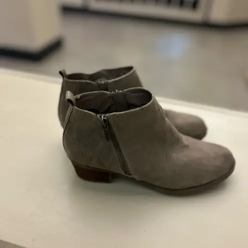 Carlos Santana Boots Gray Suede Ankle Boots Carlos 8 M