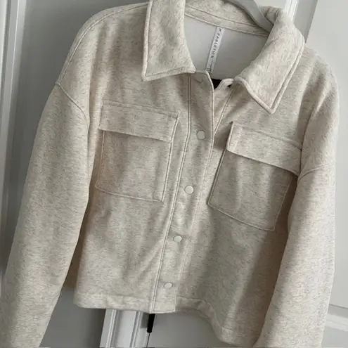 Fabletics  NWT Cozy Fleece Cropped Shirt Jacket Size: L Color: Bone Heather