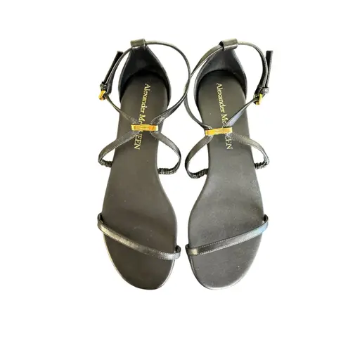 Alexander McQueen NIB Engraved Logo Sandals in Black Size 39.5