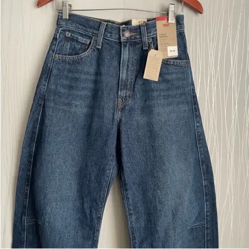 NWT Levi’s Cinch Barrel Jeans Blue Size 26
