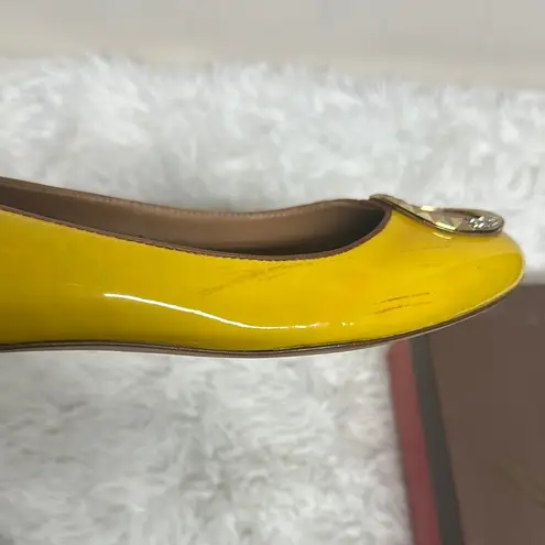 Y2K J Vincent Yellow and Brown Flats with Classic Rounded Toe Size 9